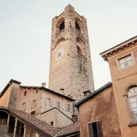 Storico Su 2 Livelli Apartamento *